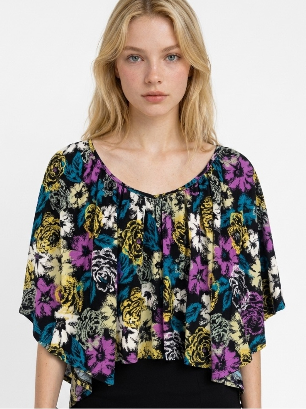 HAPPENING IN THE PRESENT | Floral Blouse Large